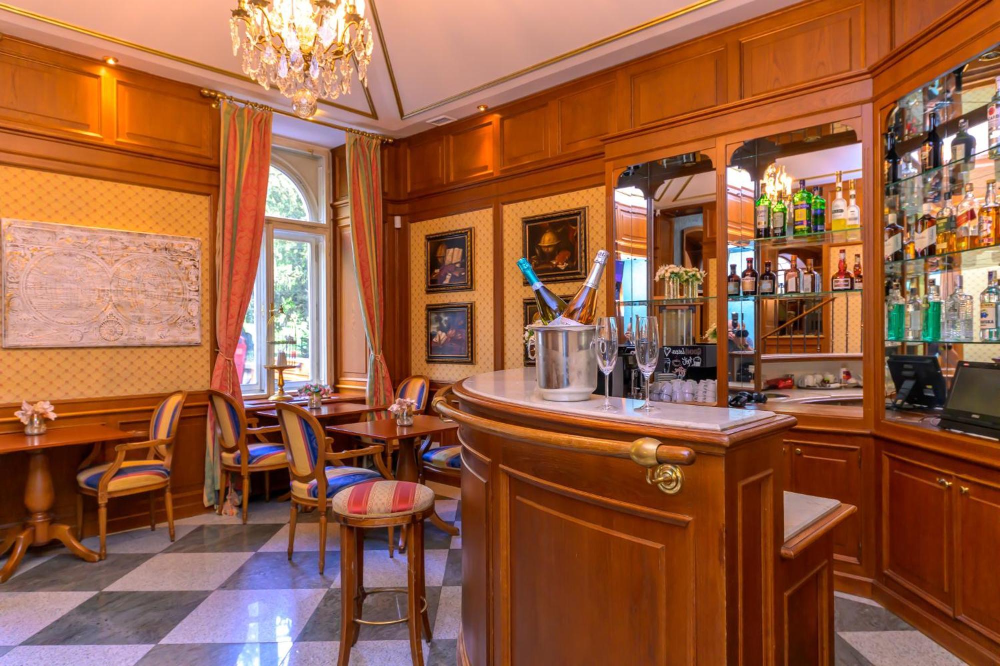 Hotel Kinsky Fountain Prague Luaran gambar