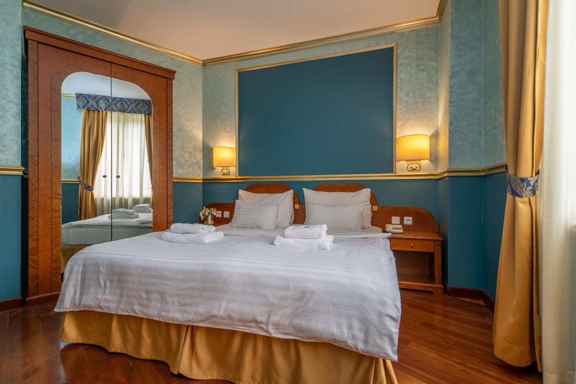 Hotel Kinsky Fountain Prague Luaran gambar