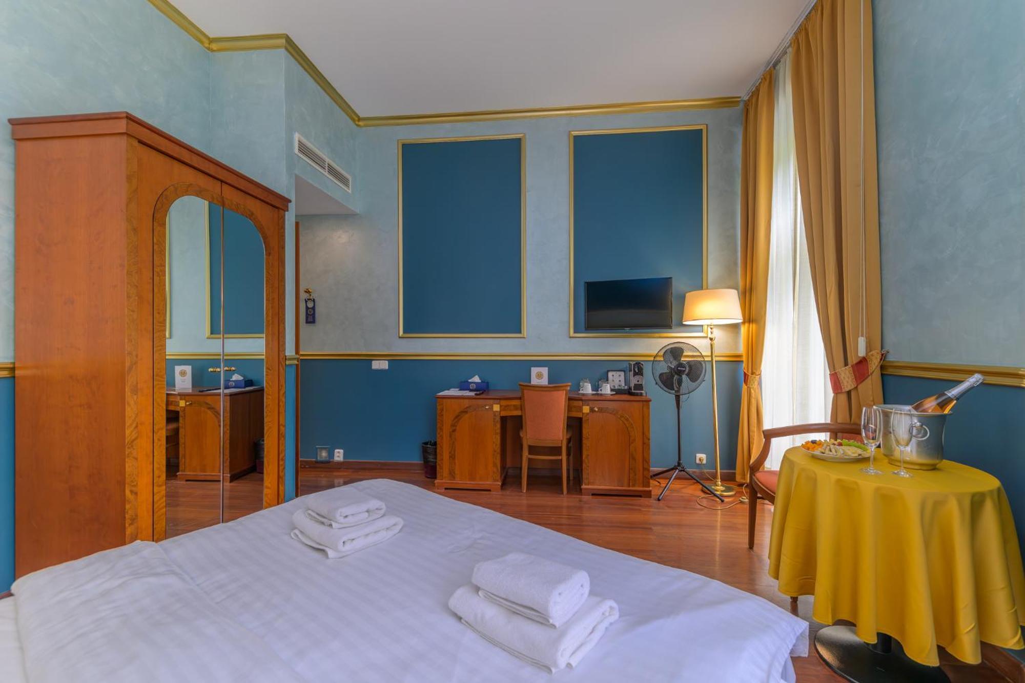 Hotel Kinsky Fountain Prague Luaran gambar