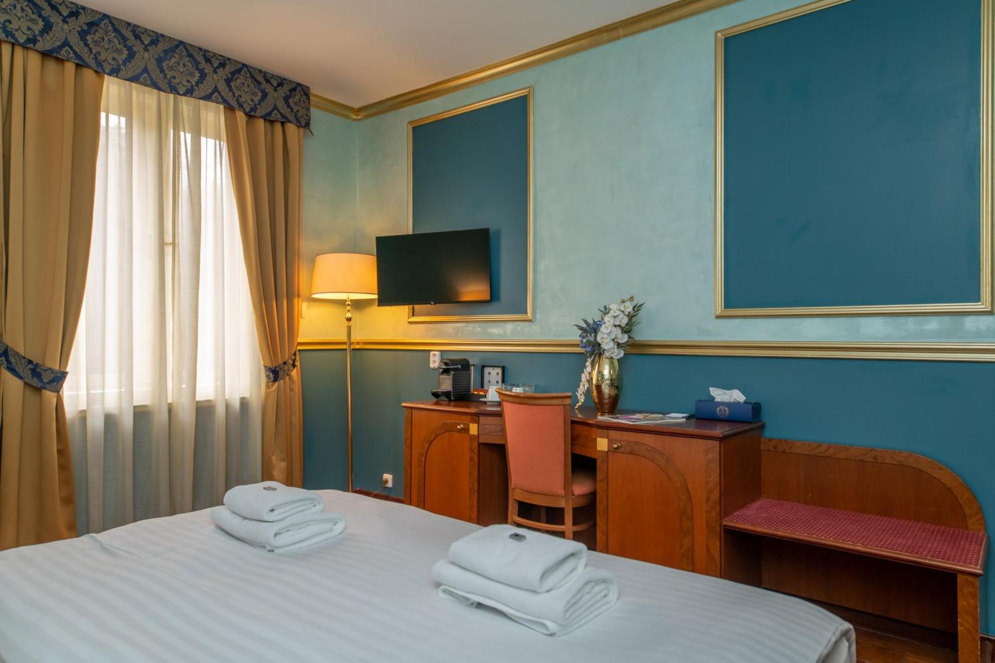 Hotel Kinsky Fountain Prague Luaran gambar