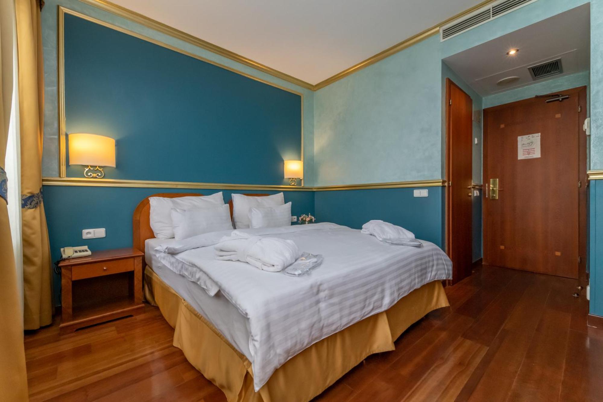 Hotel Kinsky Fountain Prague Luaran gambar